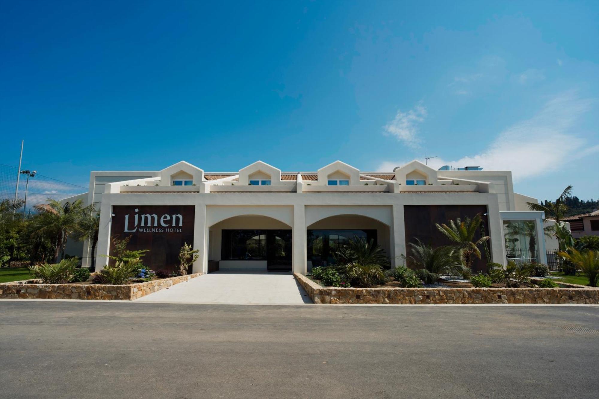 Limen Wellness Hotel & Spa 캄포펠리체 디 로첼라 외부 사진